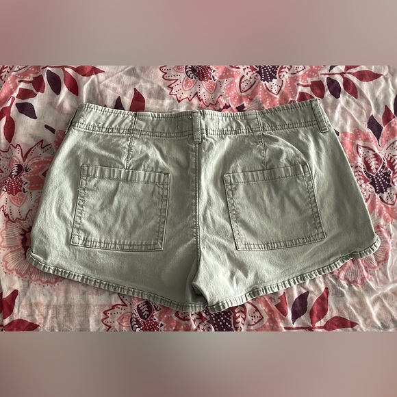 Hollister Shorts - Picture 5 of 8